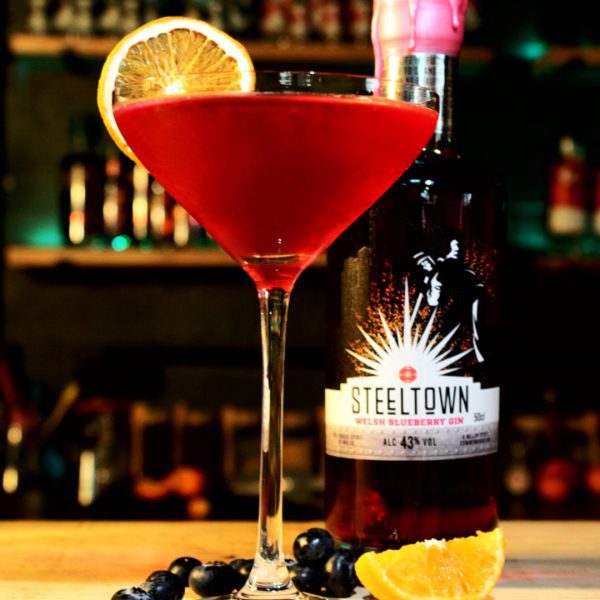 Spirit of Wales_Cocktail masterclass_Steeltown Blueberry Gin Spirit of Wales_Cocktail masterclass_Steeltown Blueberry Gin